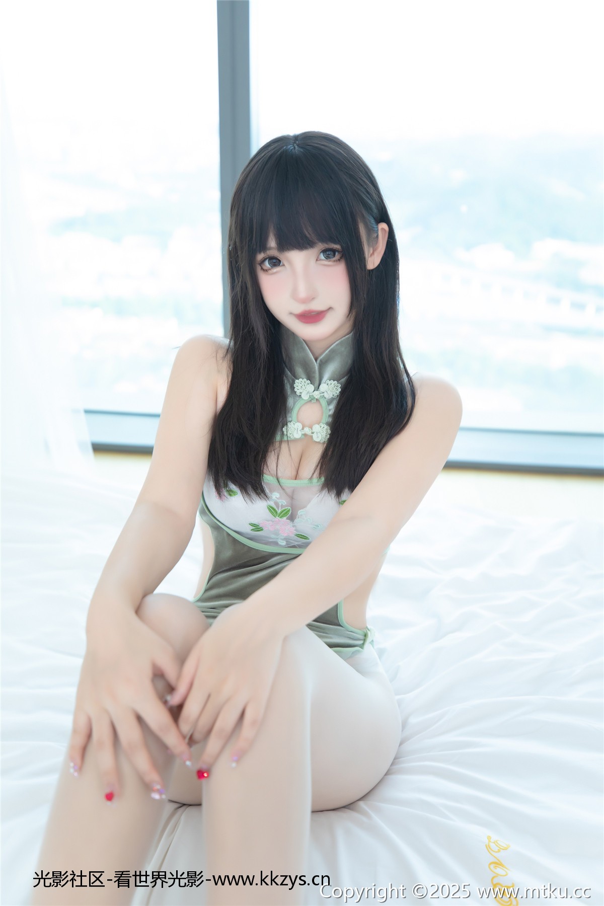 神楽坂真冬 第五季 序号24：《青翠如梦》 [75P2V-233MB]-光影社区