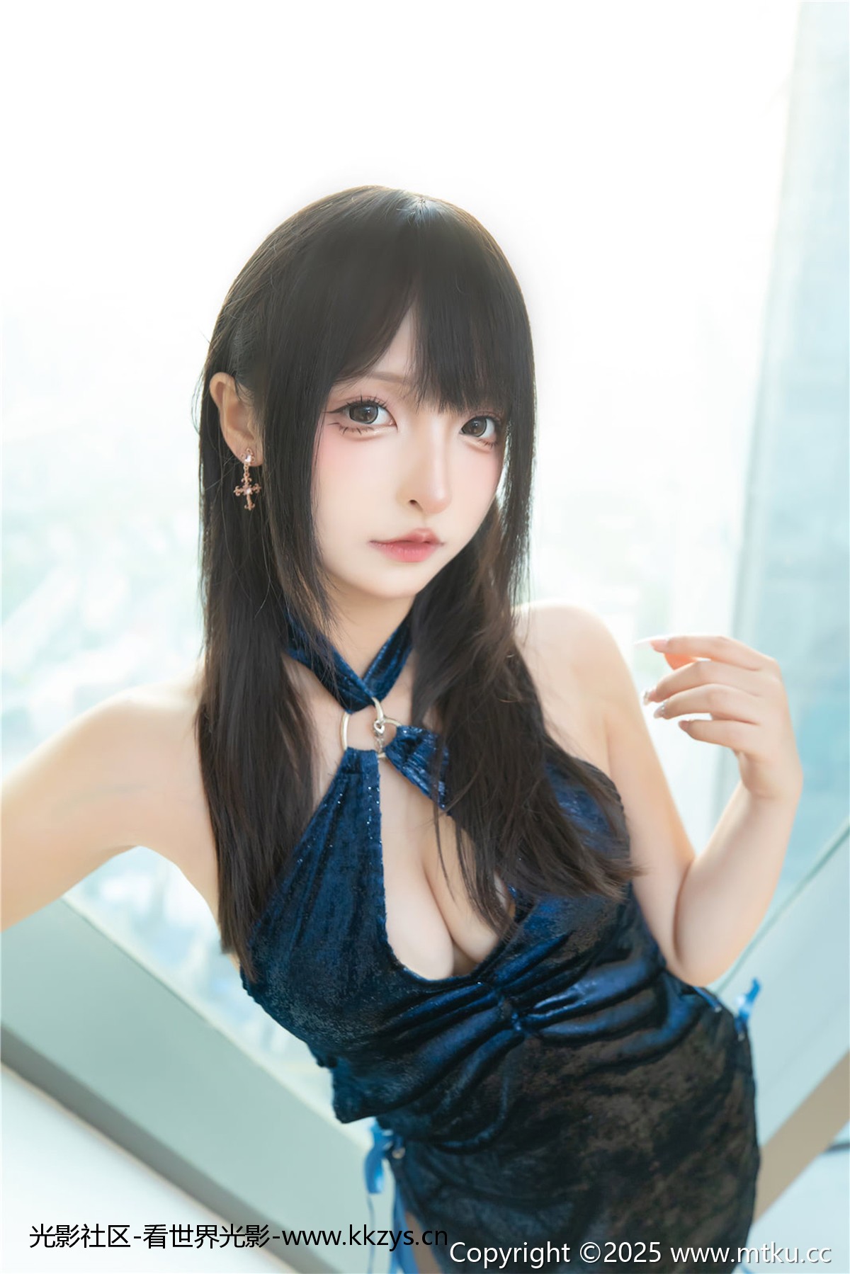 神楽坂真冬 第五季 序号17：《蓝衣旗袍》 [75P2V-234MB]-光影社区