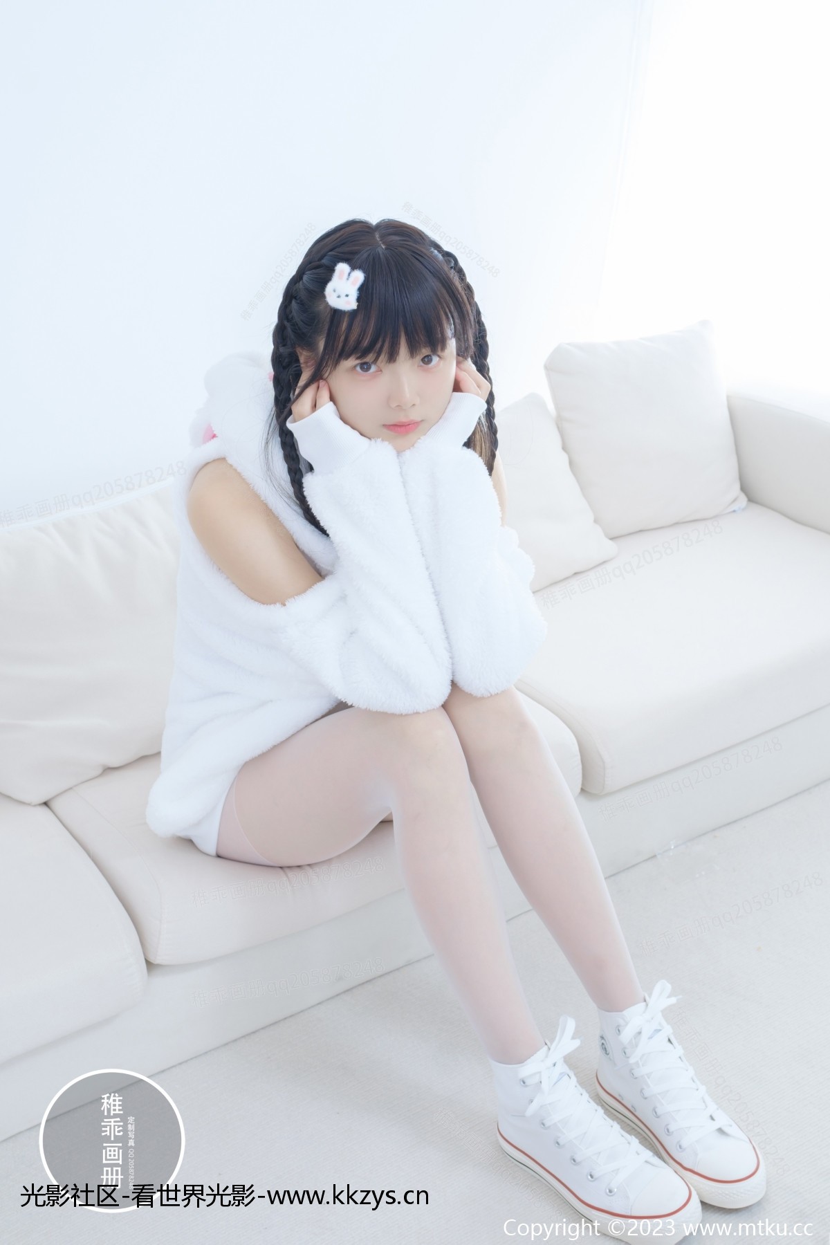 稚乖画册 晴空-10 赤西夜夜 超透明白丝美腿 [80P1V-1.85GB]-光影社区