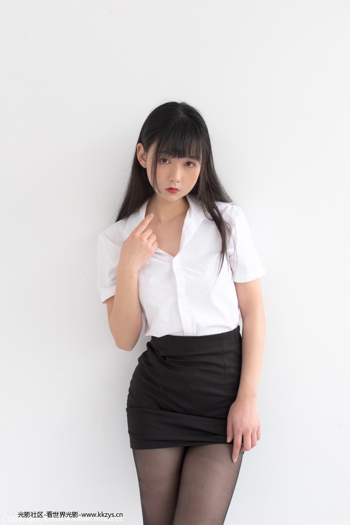 少女秩序 EX.08 燕麦 黑丝湿身OL制服 [60P-813MB]-光影社区