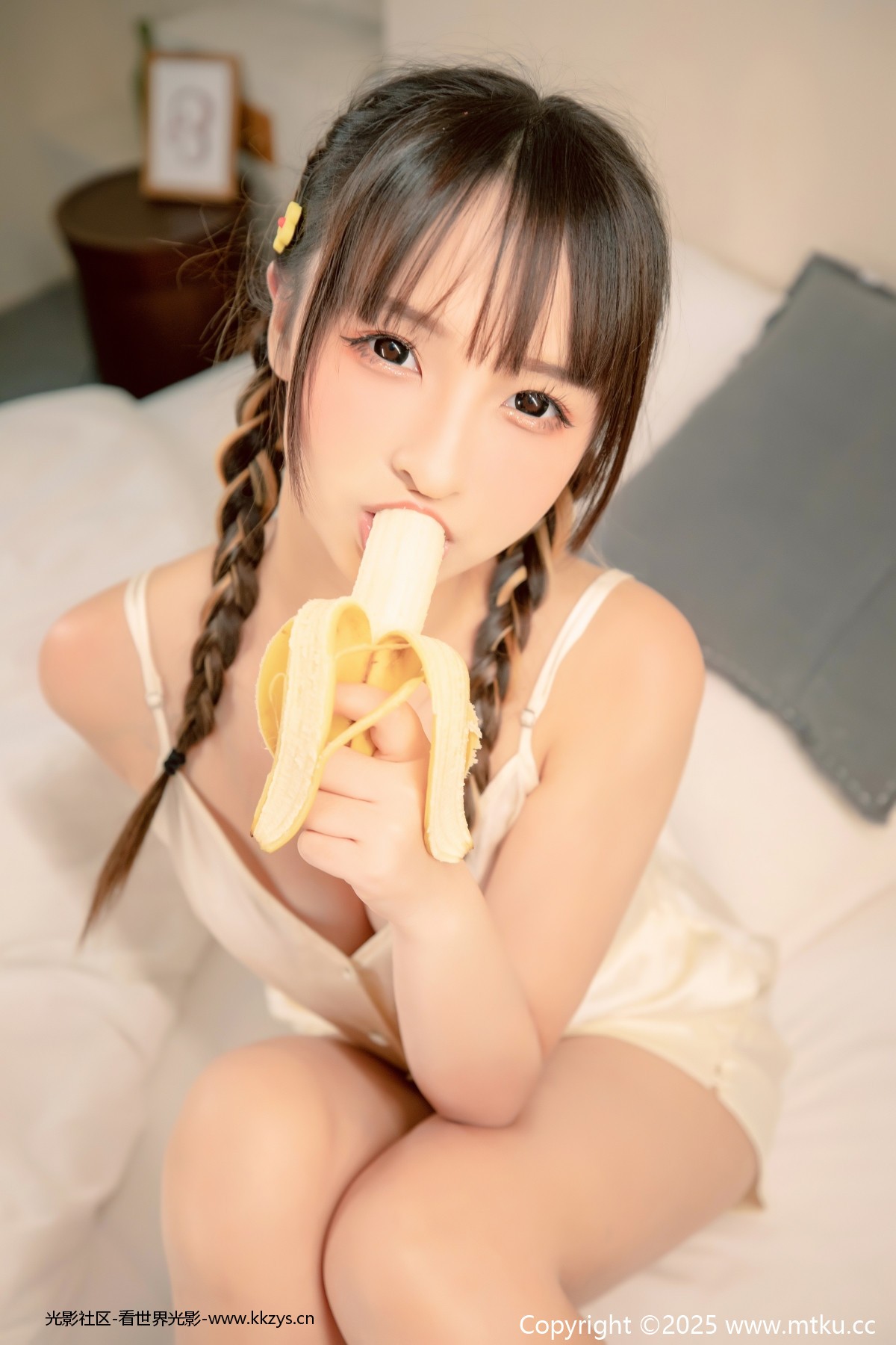 神楽坂真冬 第三季 序号15：《ガールズパフェ》雪糕少女 [150P2V-642MB]-光影社区