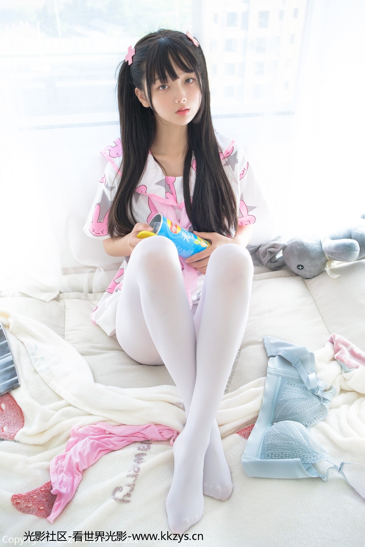 稚乖画册 赤西夜夜《粉色睡衣》双马尾白丝无内 [62P1V-3.7GB]-光影社区