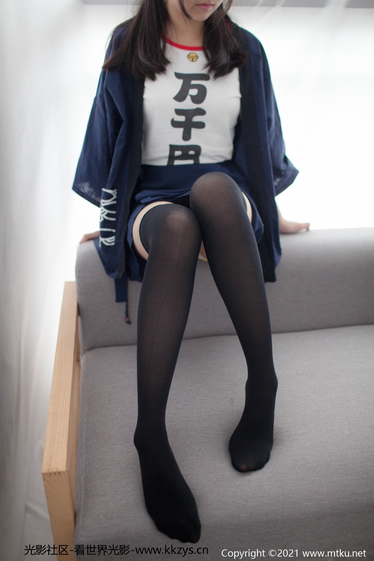 少女秩序 VOL.06 新买的黑丝 双马尾[55P-172M]-光影社区