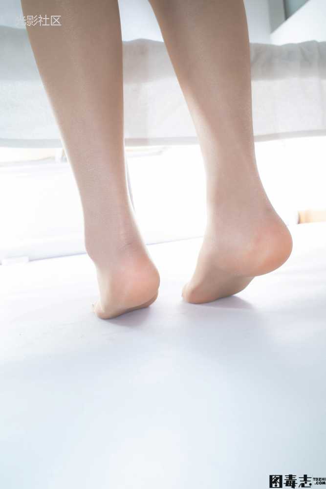 [森萝财团] 有料032 匿名 黑丝绒旗袍+肉丝-光影社区