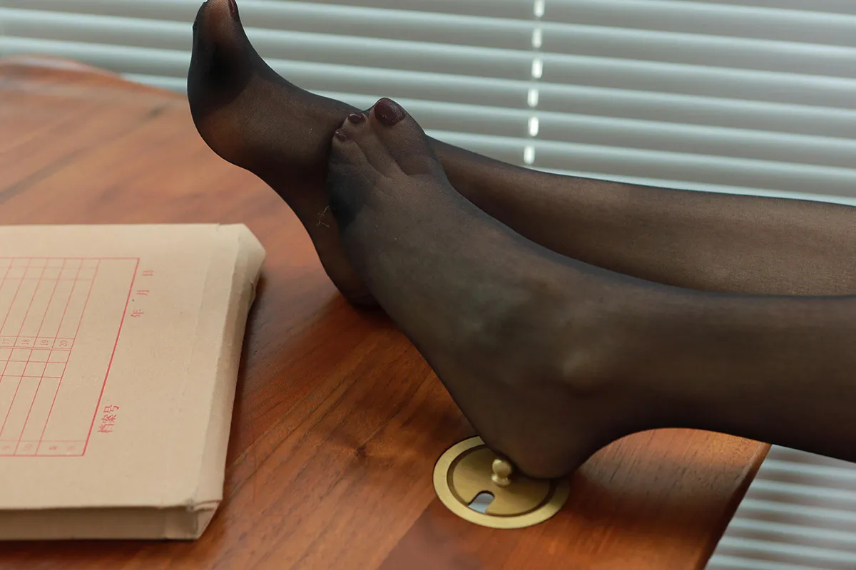 [IESS异思趣向] 模特：婉萍《肉肉紫色》-光影社区