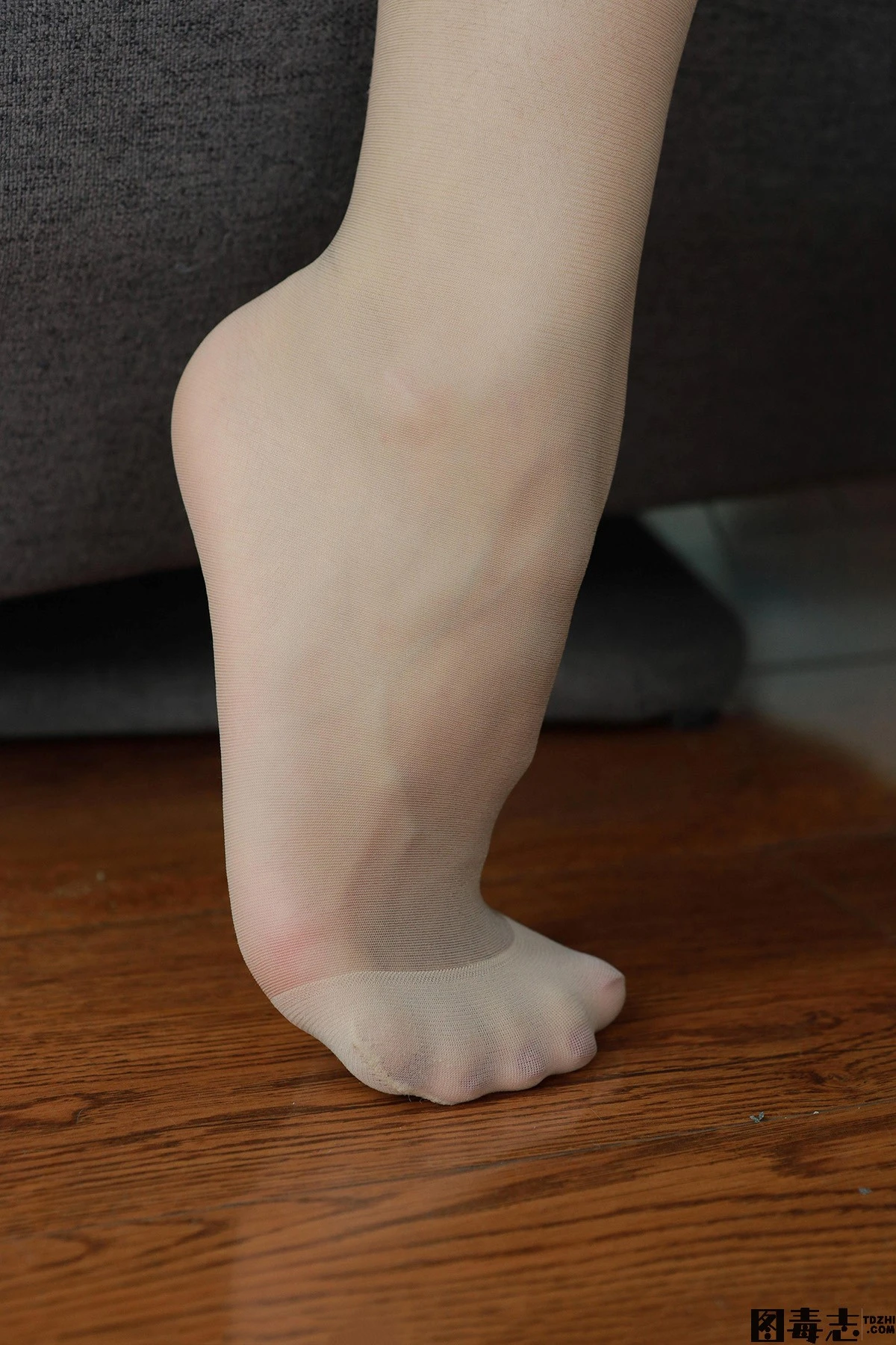 [IESS异思趣向] 模特：兔兔《紫色韵味》-光影社区