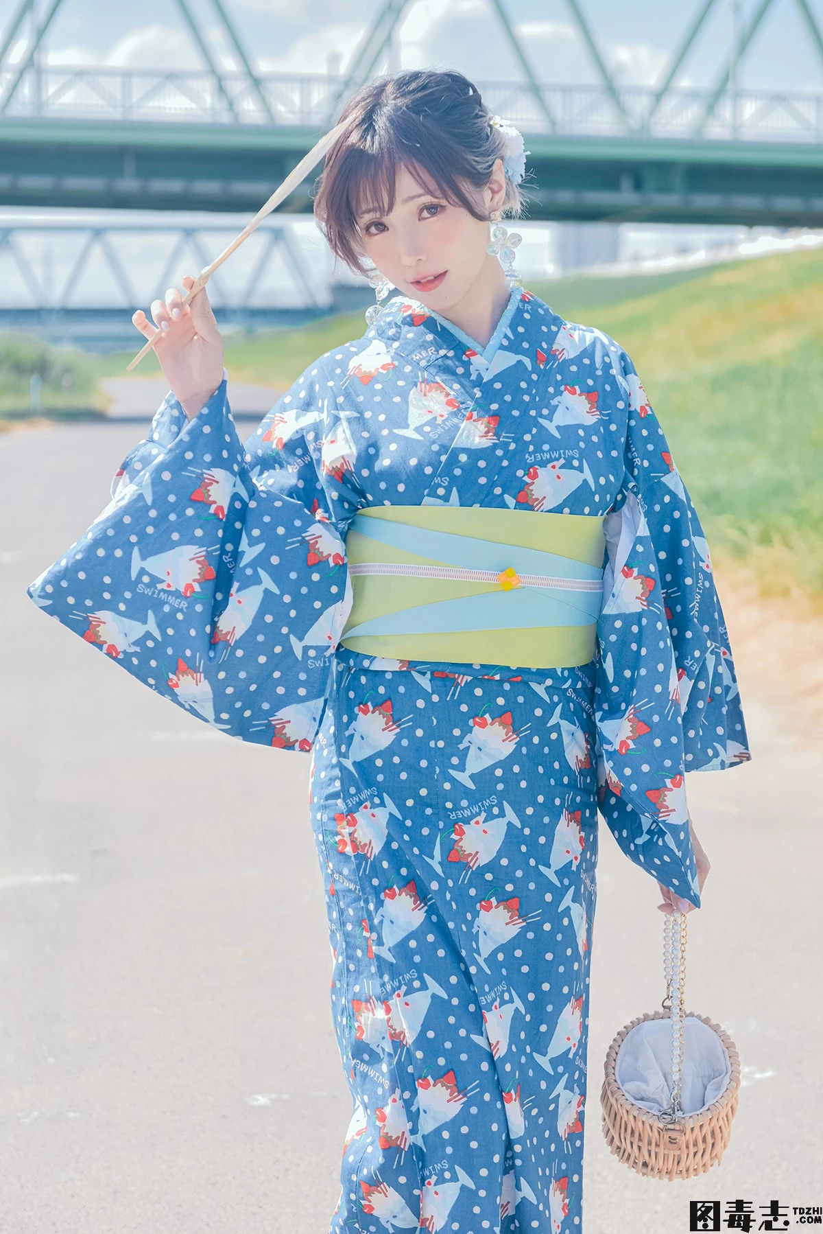 [ElyEE子] august-光影社区