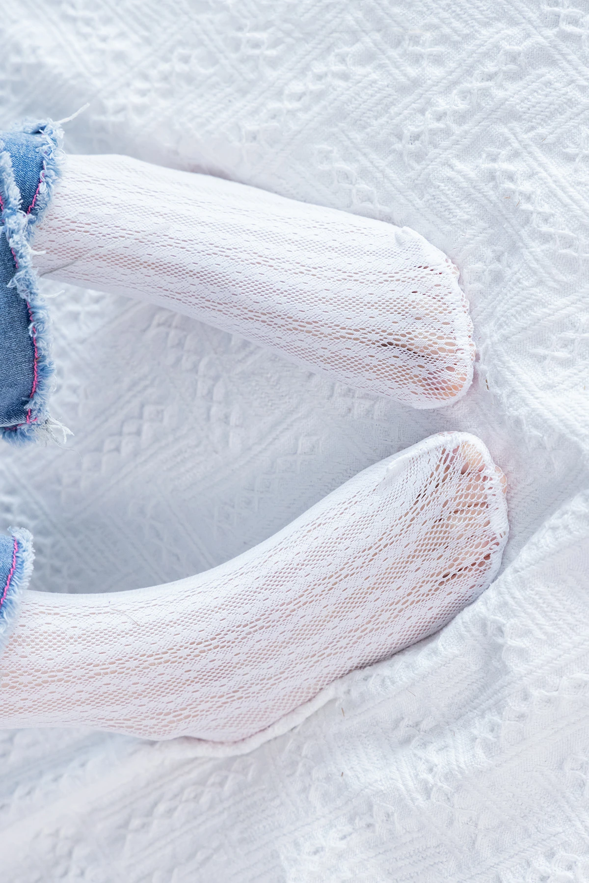 [BoBoSocks袜啵啵] No.372 甜甜圈-板鞋、白色蕾丝袜、可拆卸牛仔裤、裤里丝-光影社区