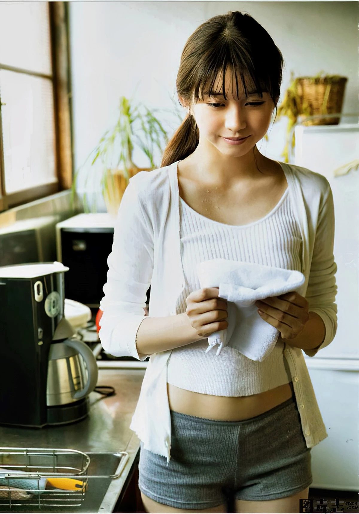 [牧野真莉愛] マリア17歳写真集-光影社区