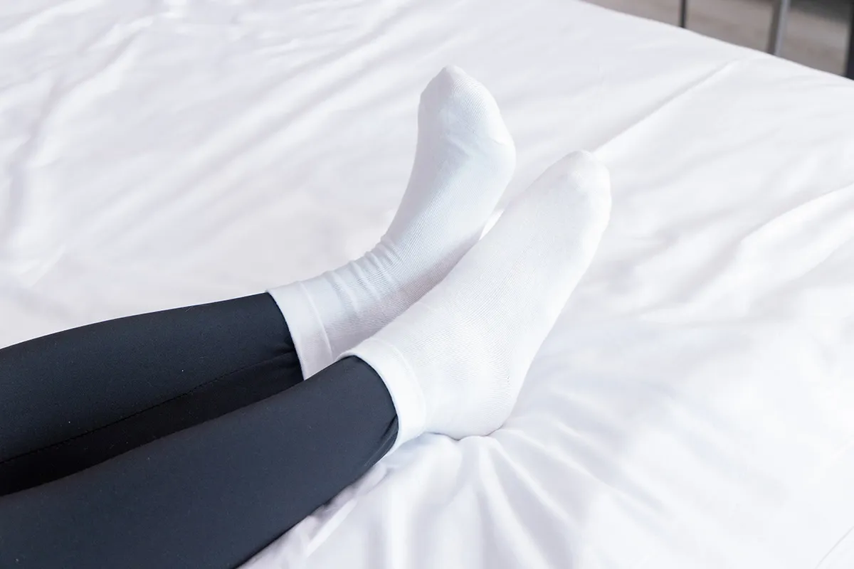 [BoBoSocks袜啵啵] No.410 糯米-运动鞋、白棉袜、肉丝、瑜伽裤裤里丝-光影社区