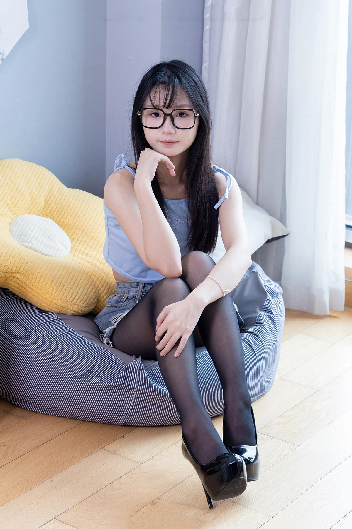 [BoBoSocks袜啵啵] No.353 甜甜圈-高跟鞋、黑丝、裸足-光影社区