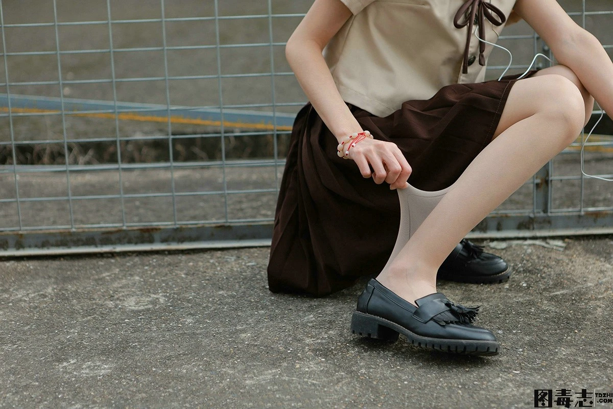 [IESS异思趣向] 模特：团团《网易云长腿少女》-光影社区