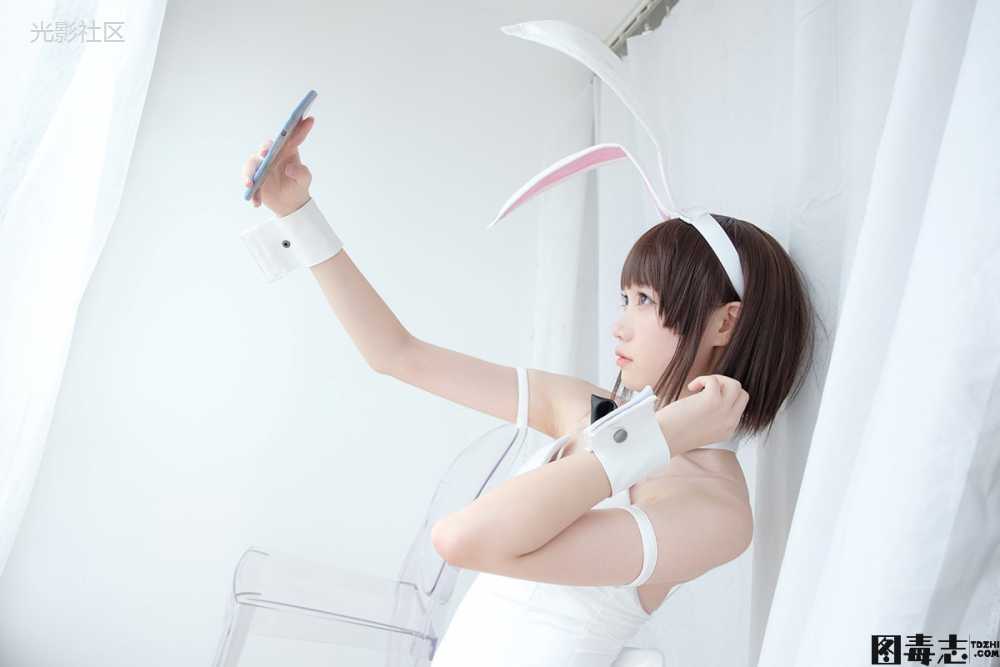 [森萝财团] LOVEPLUS-001 Aika 黑丝网袜兔女郎-光影社区