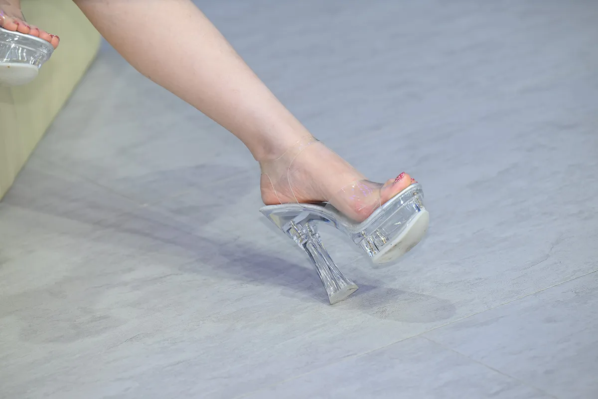 [任绵绵] 白裙精灵-光影社区