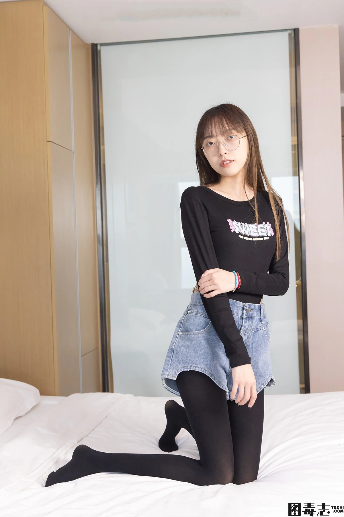 [BoBoSocks袜啵啵] No.321 稚予-高跟鞋、厚黑丝-光影社区