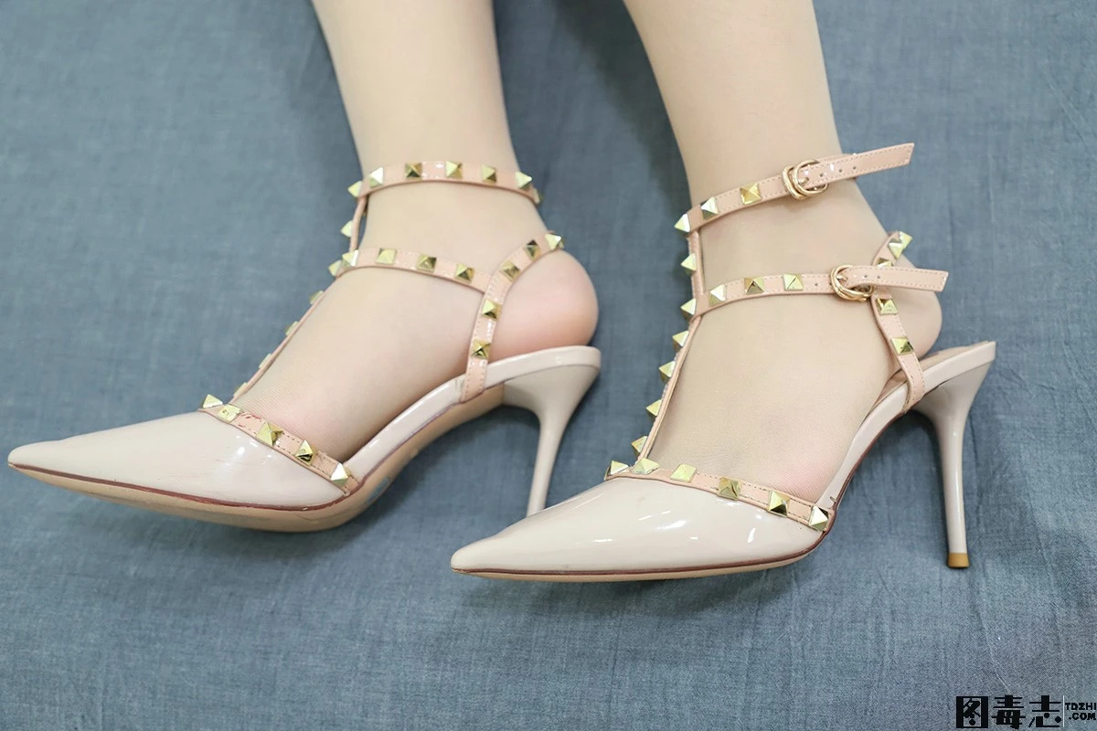 [誉铭传媒] 袜足摄影 2020年第33期作品-光影社区