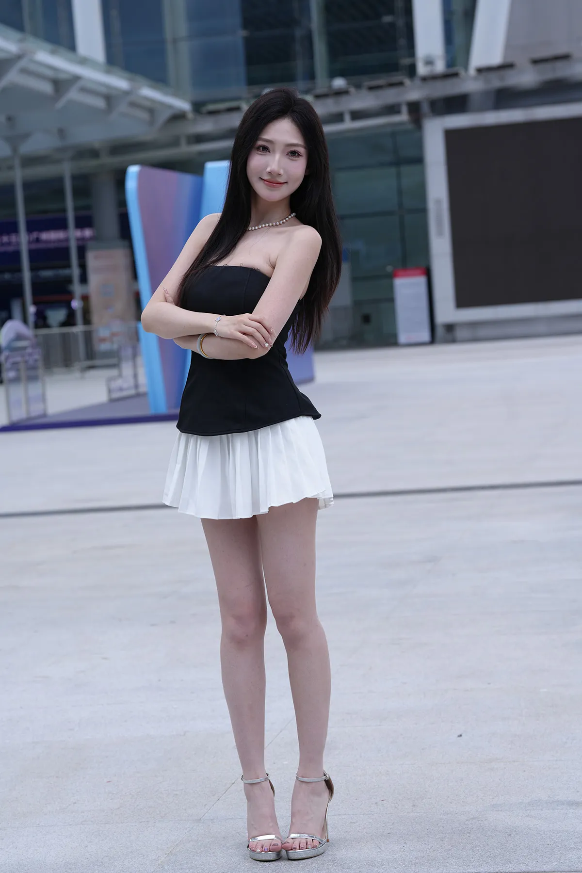 黑白搭配小瑞瑞-光影社区