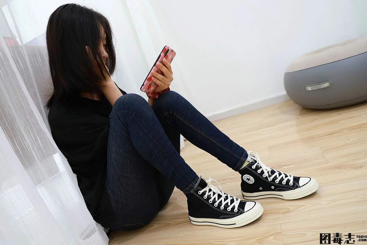 [誉铭传媒] 袜足摄影 2020年第21期作品-光影社区