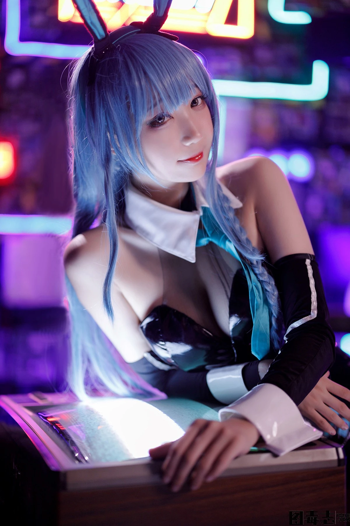 [周叽是可爱兔兔] NO.37 树城兔女郎-光影社区