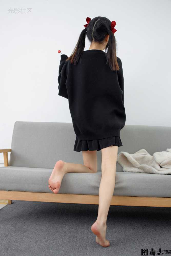 [森萝财团] 有料021 小奶糕Milky 双马尾美少女的白丝美腿视频版-光影社区