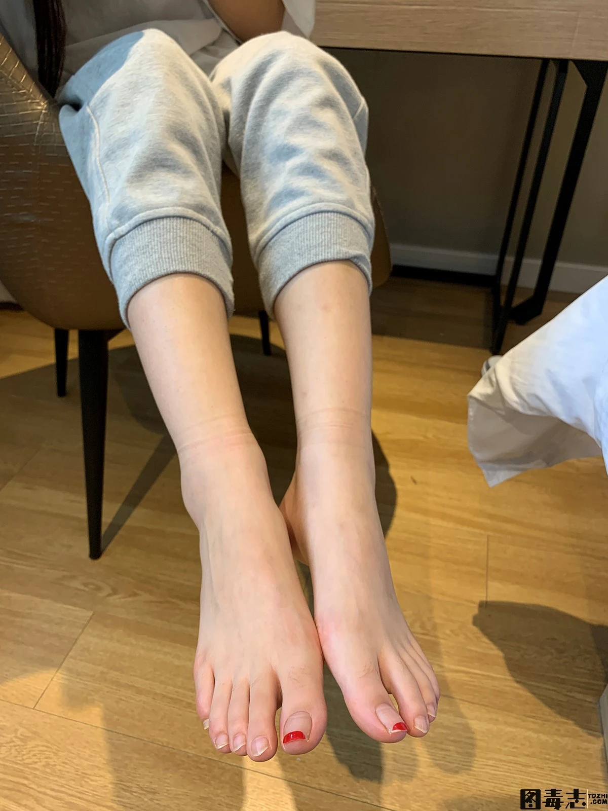 [誉铭传媒] 袜足摄影 2023.02月份整合福利-光影社区