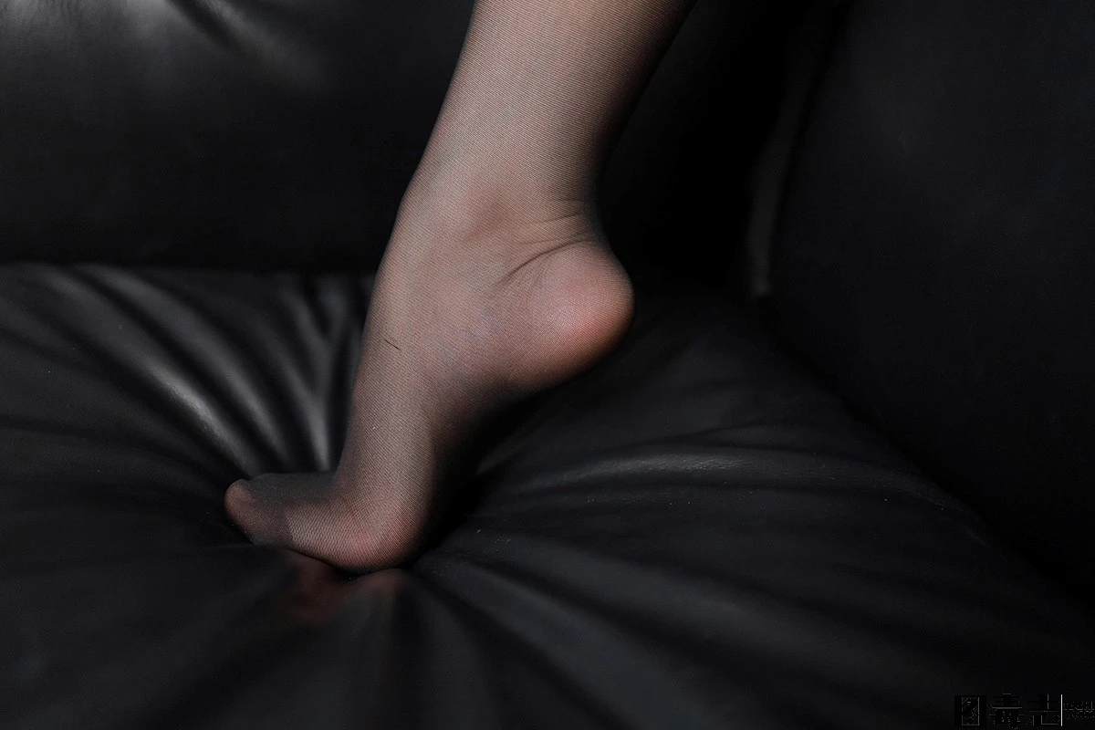 [IESS异思趣向] 模特：秋秋《单肩包臀裙》-光影社区