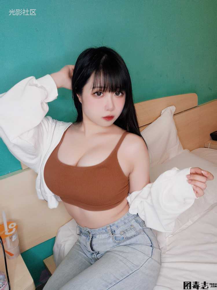 [贞子蜜桃] 运动内搭-光影社区