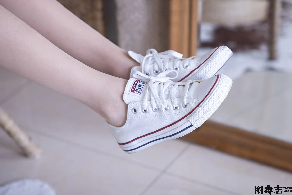 [BoBoSocks袜啵啵] No.281 小甜豆-两双板鞋、肉丝-光影社区