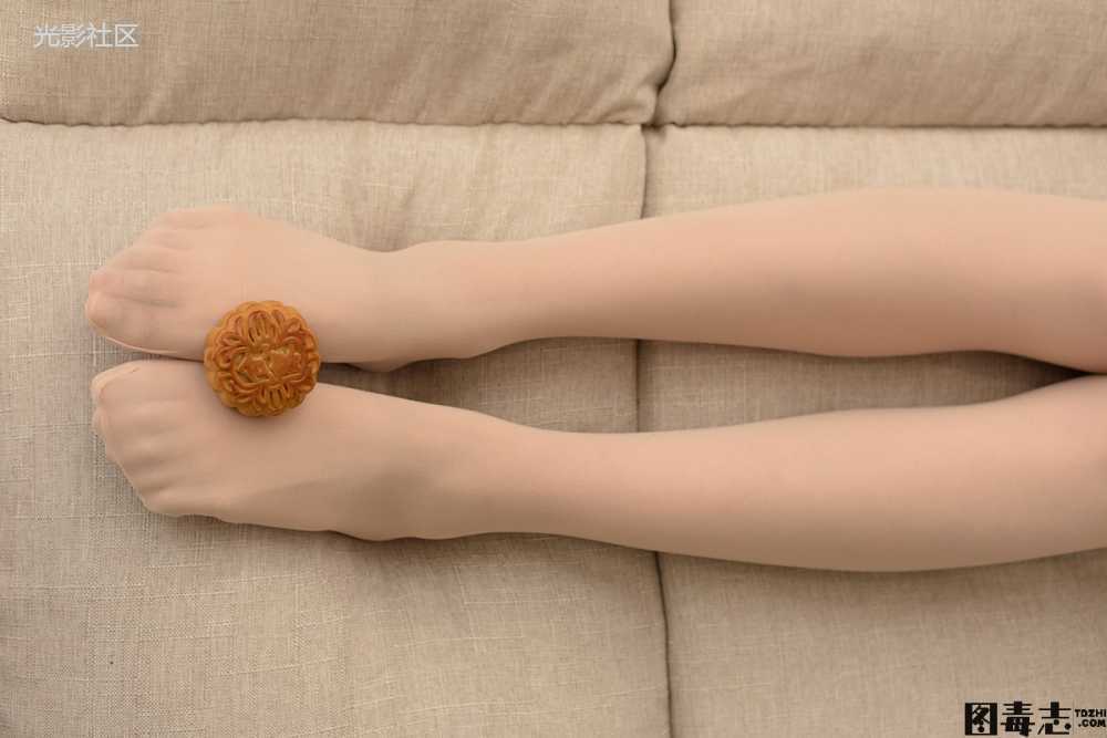 [森萝财团] 爱花写真 ALPHA-011 闺房连体肉丝秀-光影社区