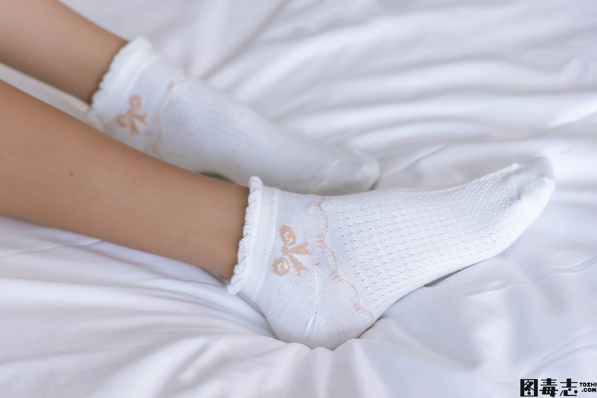 [BoBoSocks袜啵啵] No.133 稚予-高跟长靴、白棉袜、咖啡丝-光影社区