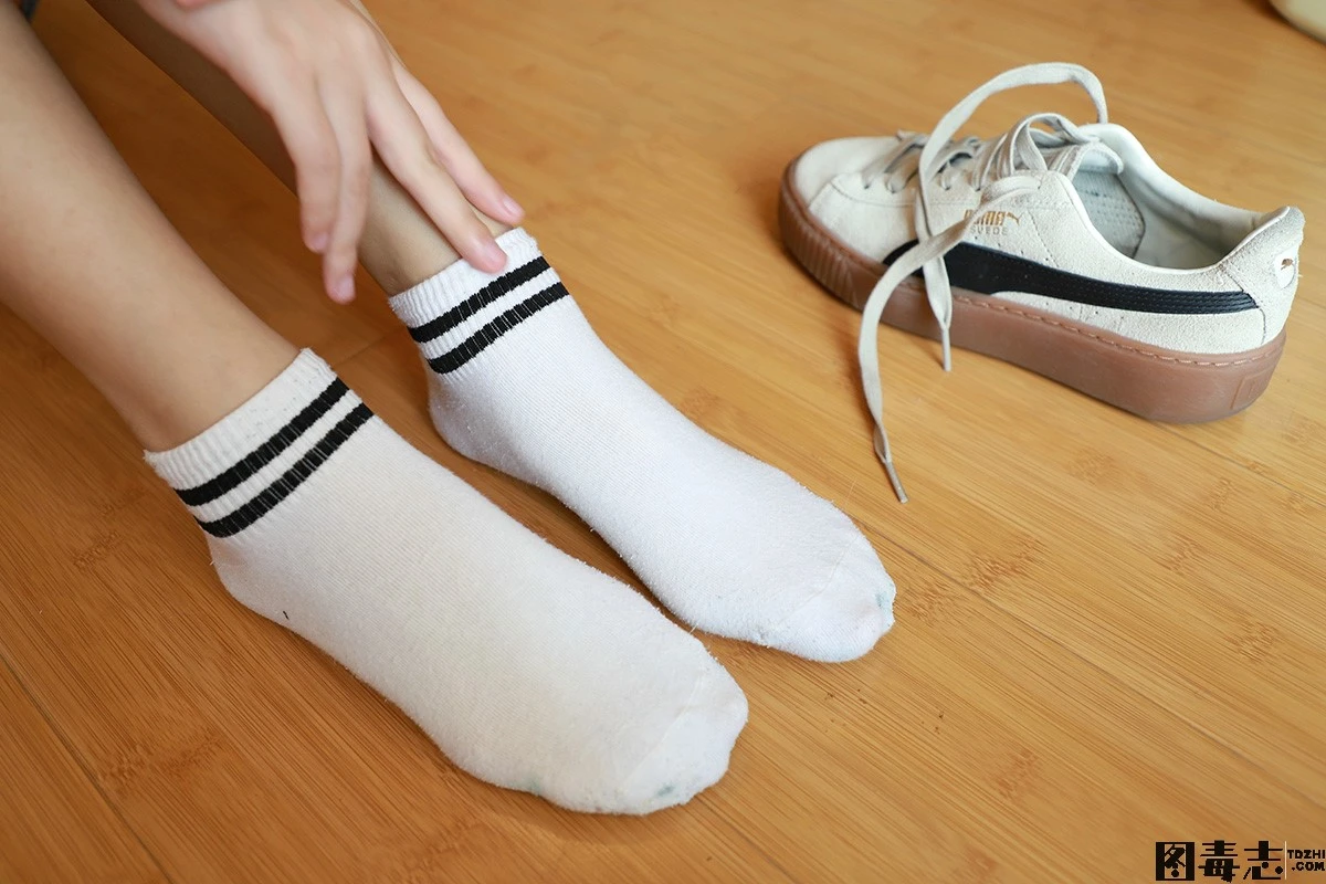 [誉铭传媒] 袜足摄影 2020客户群第三套作品-光影社区