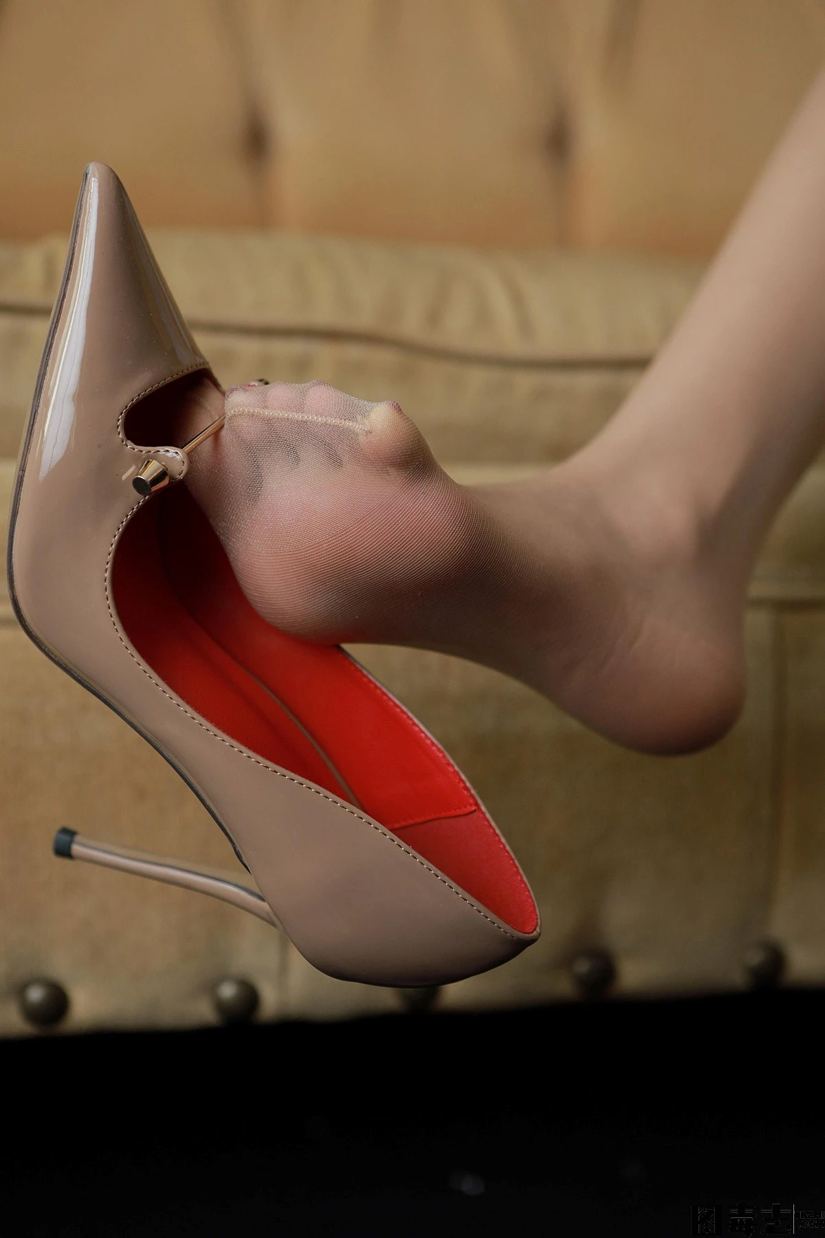 [IESS异思趣向] 模特：美子《微醺沙发》-光影社区