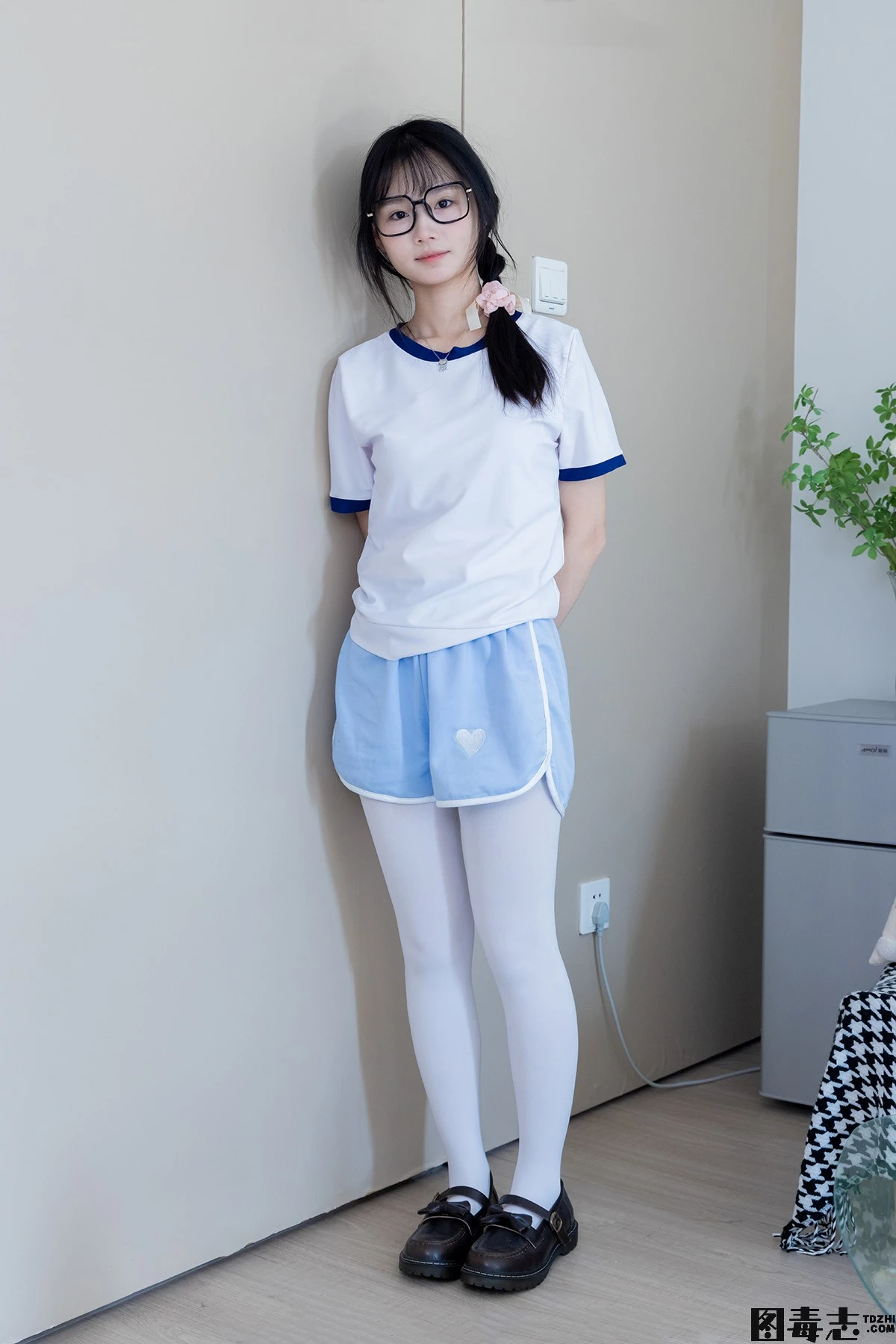 [BoBoSocks袜啵啵] No.325 甜甜圈-皮鞋、厚白丝-光影社区