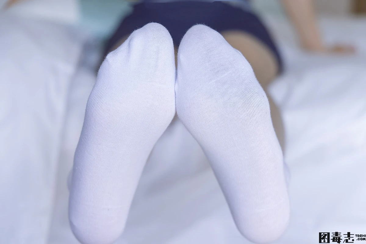 [BoBoSocks袜啵啵] No.269 小甜豆-运动鞋、白棉袜、灰丝、瑜伽裤裤里丝-光影社区