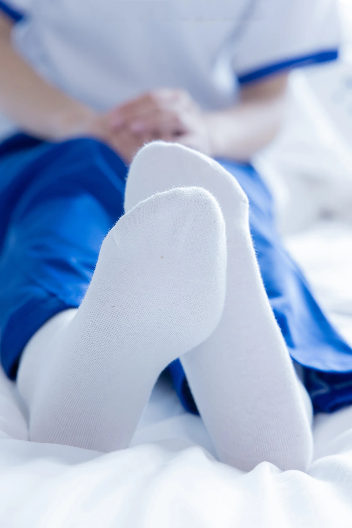 [BoBoSocks袜啵啵] No.351 甜甜圈-板鞋、白棉袜、肉丝、校服裤里丝-光影社区