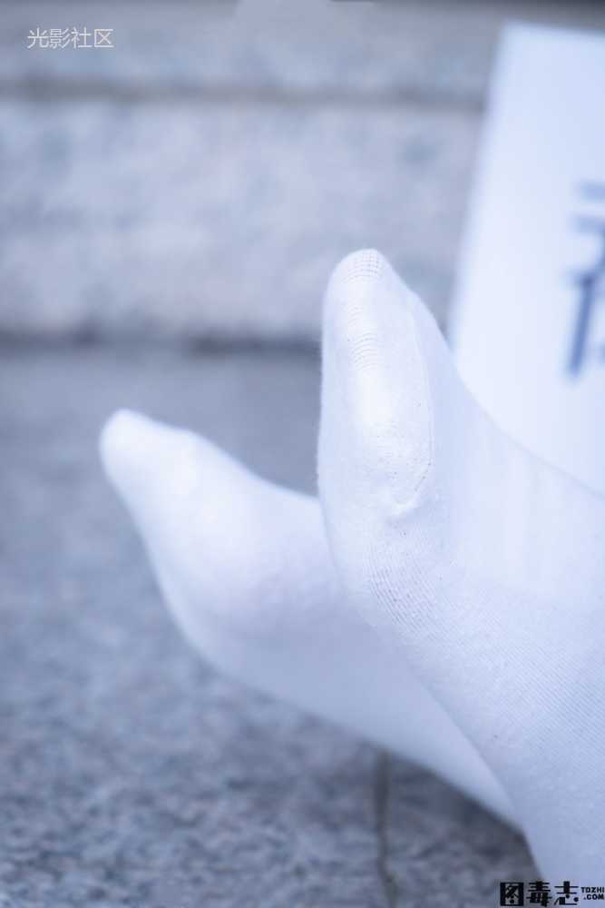 [BoBoSocks袜啵啵] No.028 小米-运动鞋、白棉袜、裸足-光影社区