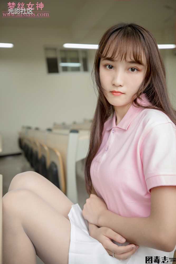 [MSLASS梦丝女神] 2019.05.27 小兔《校园黑丝和白丝的可爱》-光影社区