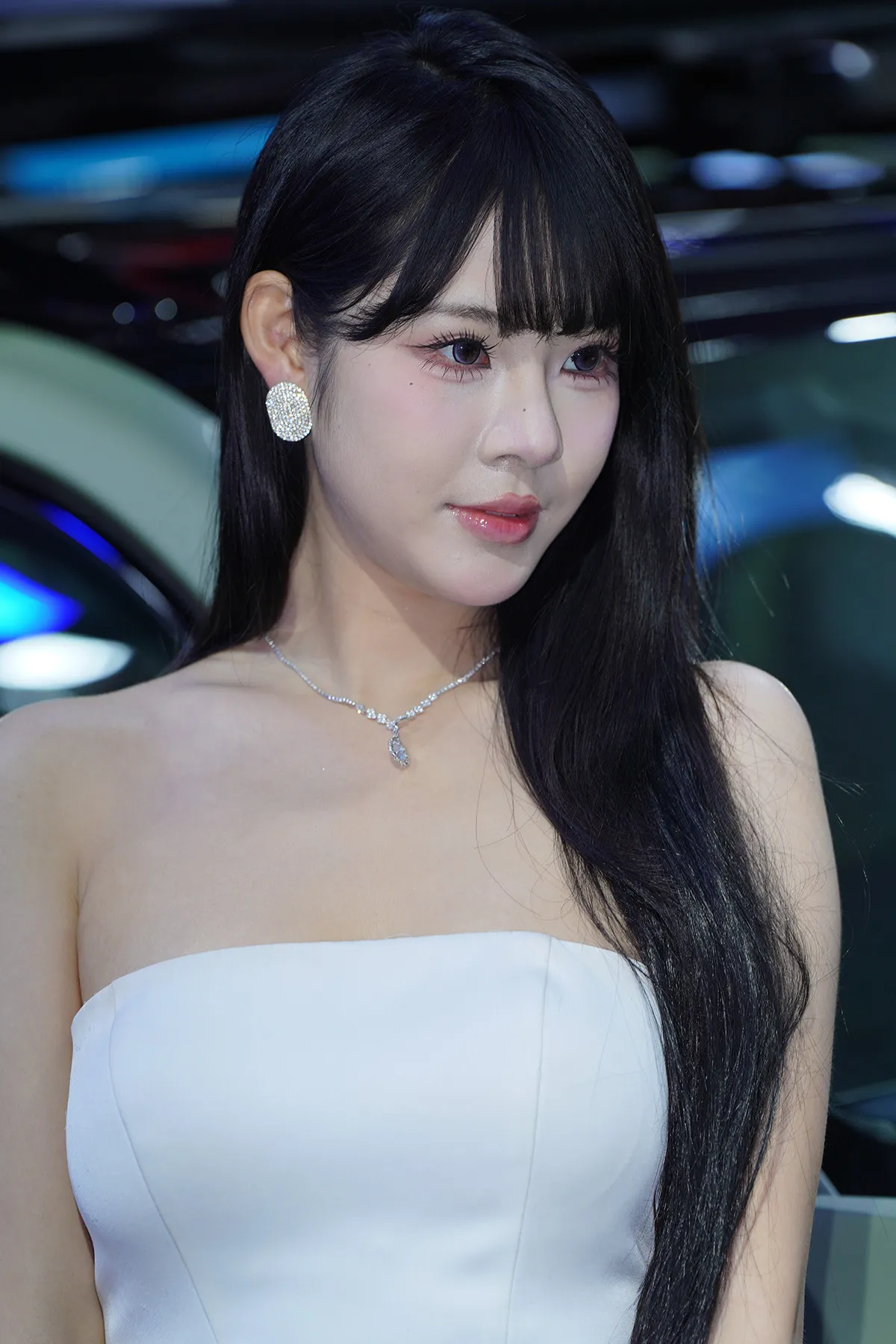 水灵灵白色抹胸裙-光影社区