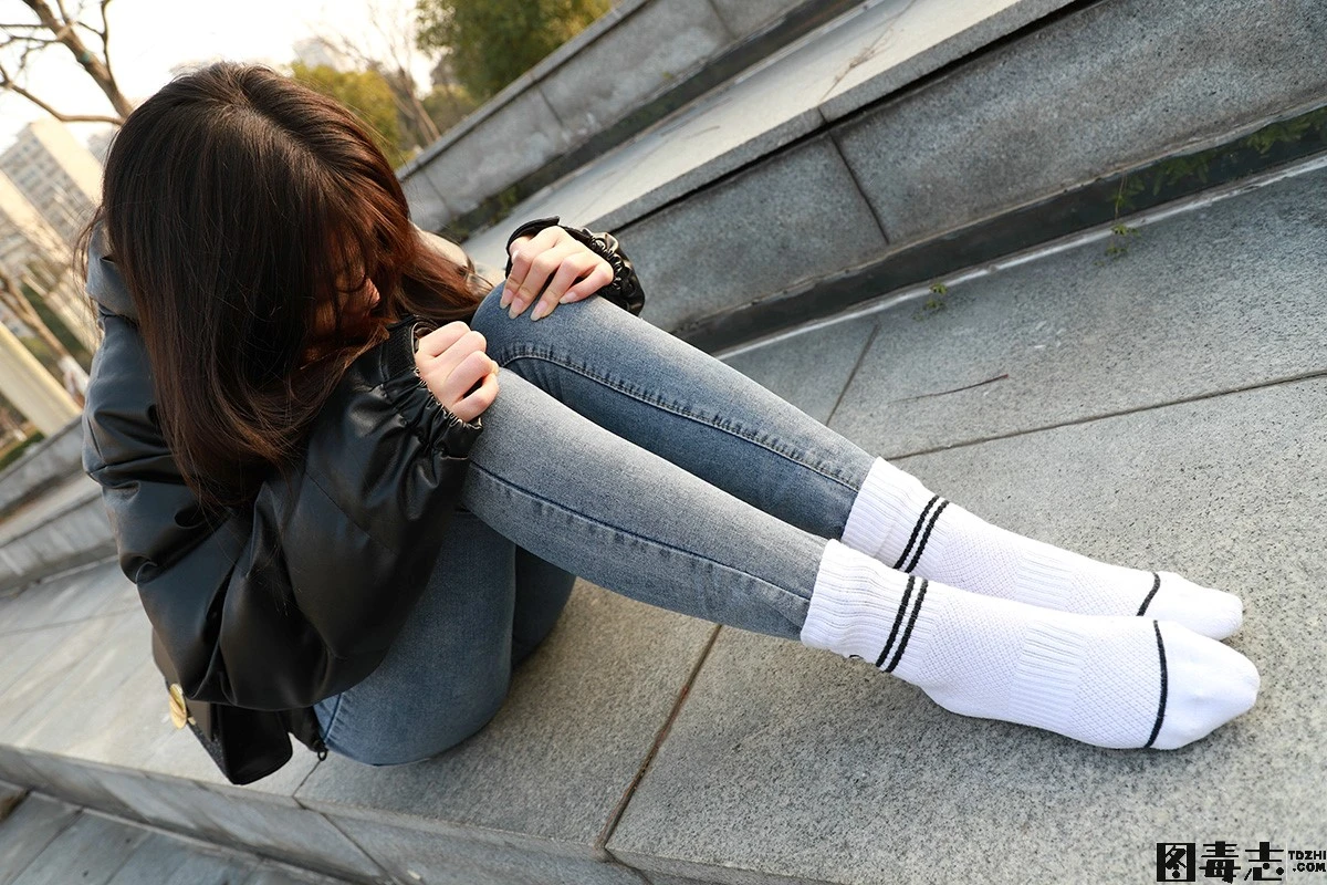 [誉铭传媒] 袜足摄影 2020年第01期作品-光影社区