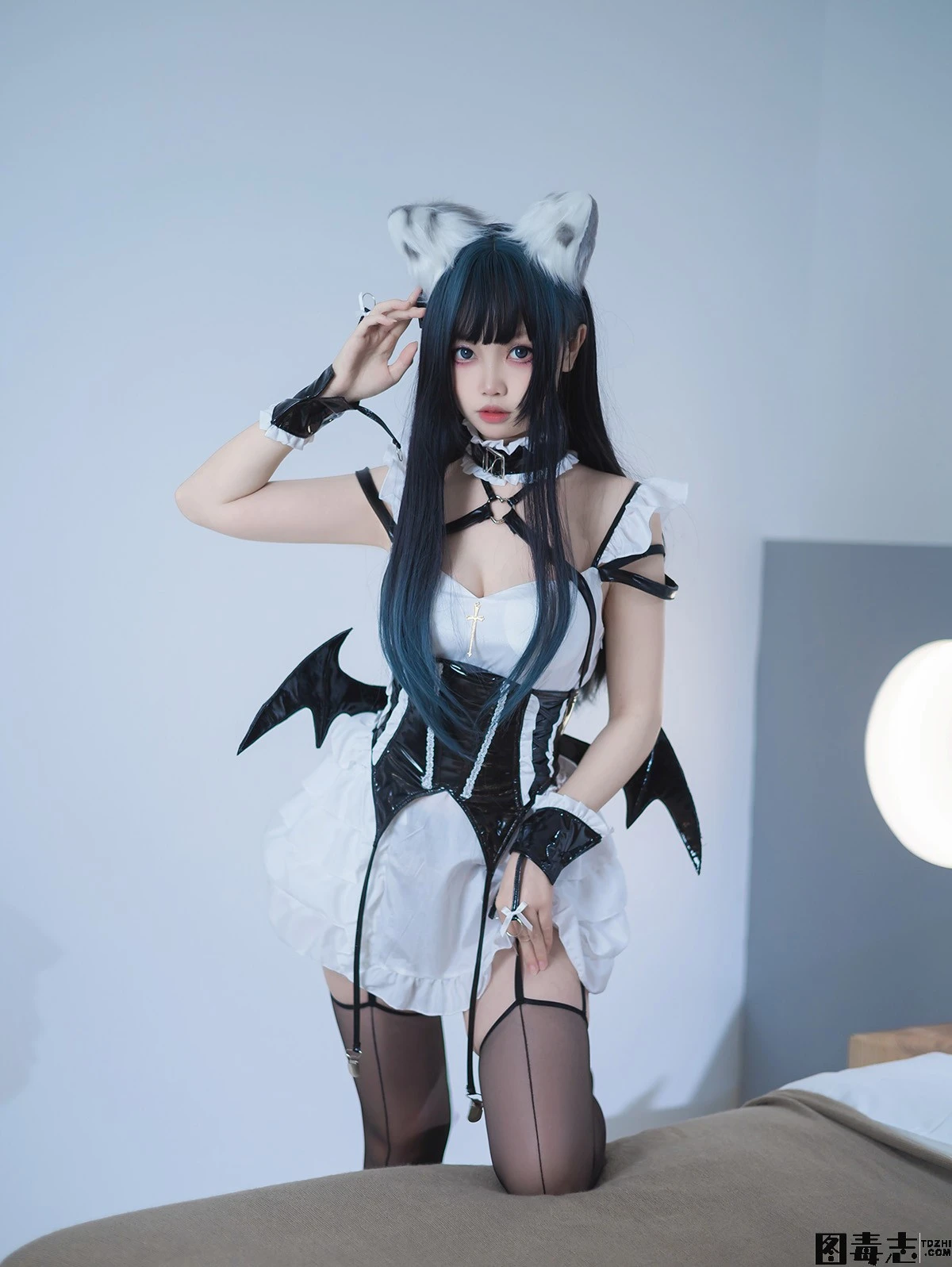 [洛桑w伊梓] 网袜丝带兔兔-光影社区