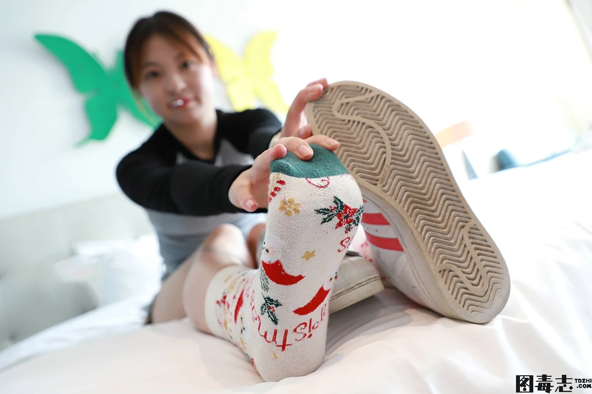 [誉铭传媒] 袜足摄影 2022圣诞节专享作品-光影社区