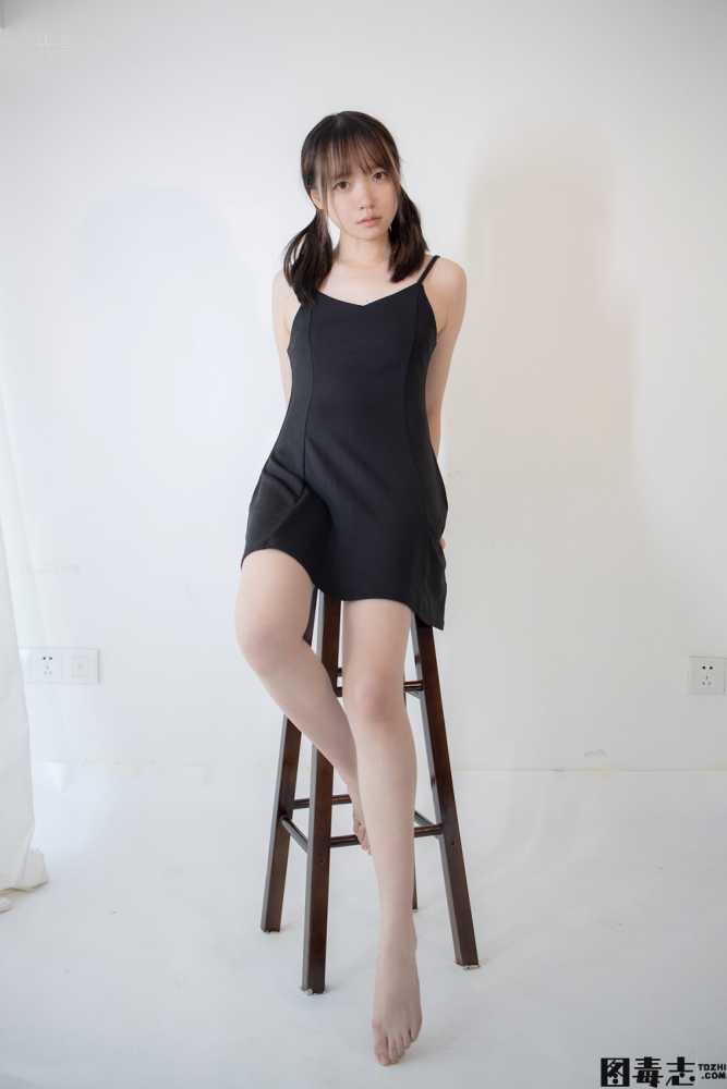 [森萝财团] JKFUN-049 Aika 百圆定制1.5-2 高跟鞋果足-光影社区