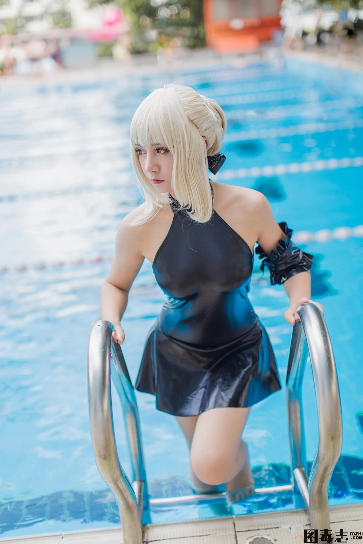 [秋山AkI] 水着黑SABER-光影社区