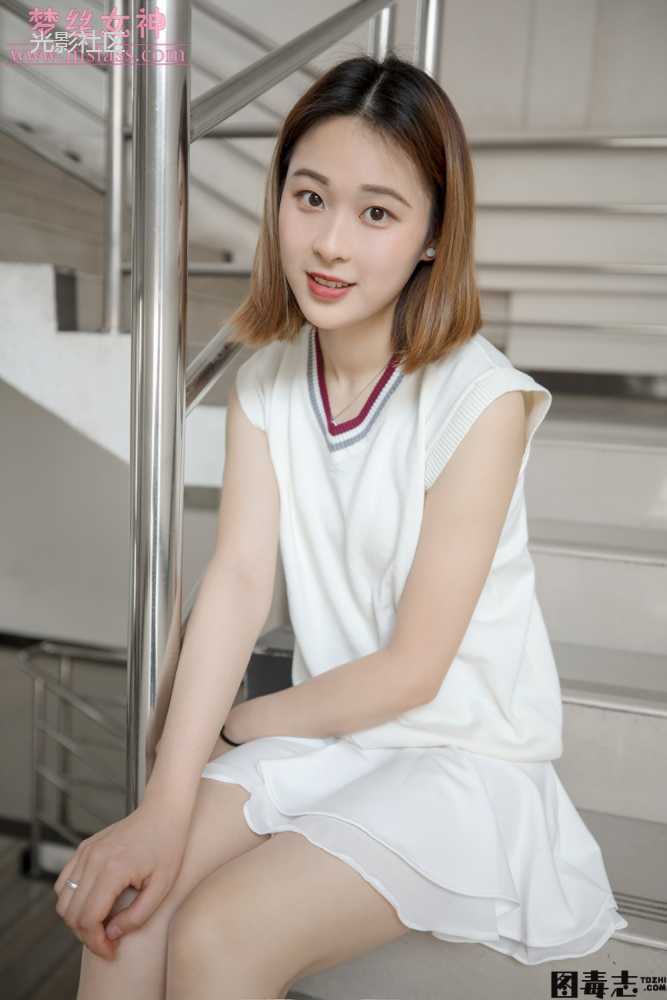 [MSLASS梦丝女神] 2019.05.31 雯雯《学楼丝袜美腿》-光影社区