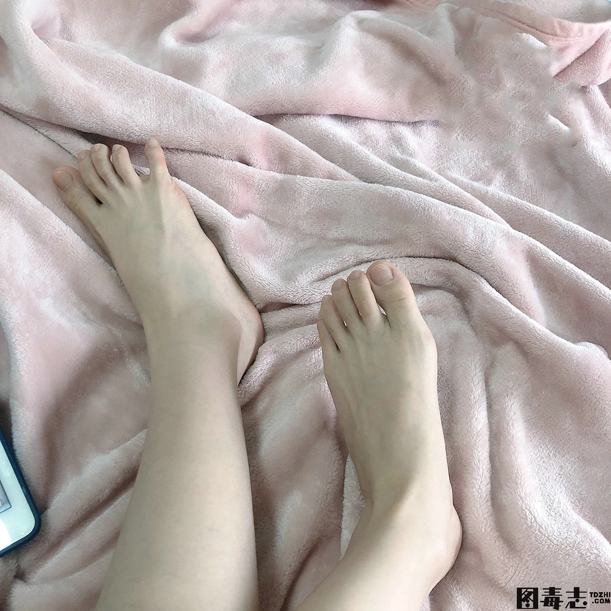 [誉铭传媒] 袜足摄影 2020年第42期作品-光影社区