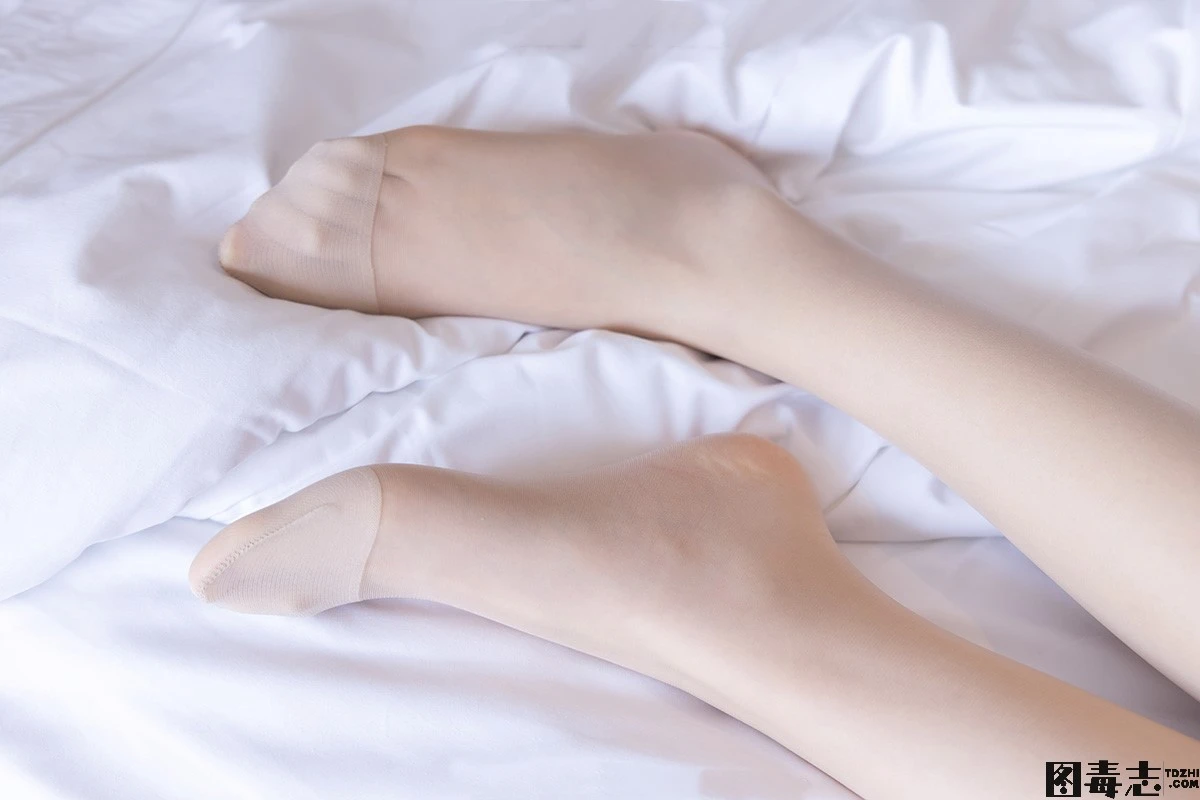 [BoBoSocks袜啵啵] No.082 小甜豆-旗袍、皮底鞋、高跟鞋、肉丝、灰丝-光影社区