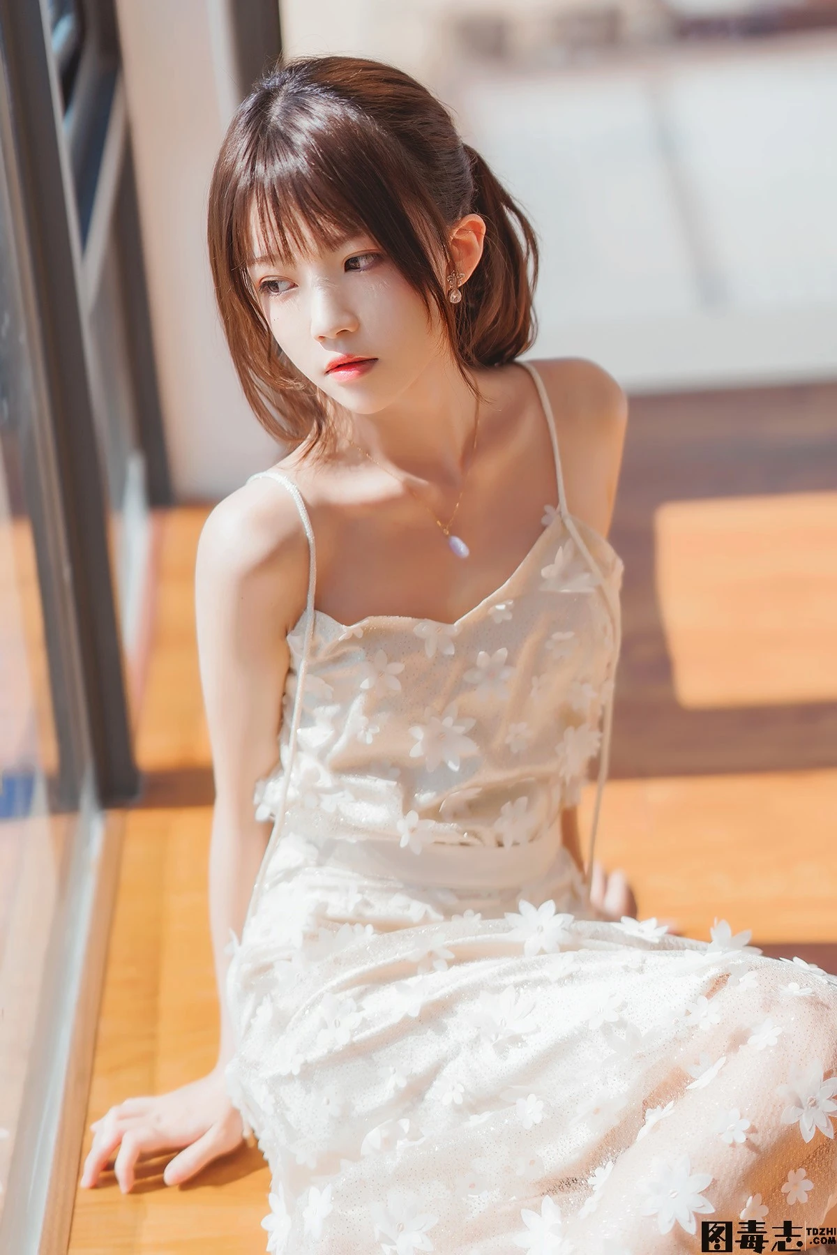 [桜桃喵] NO.135 粼光-光影社区