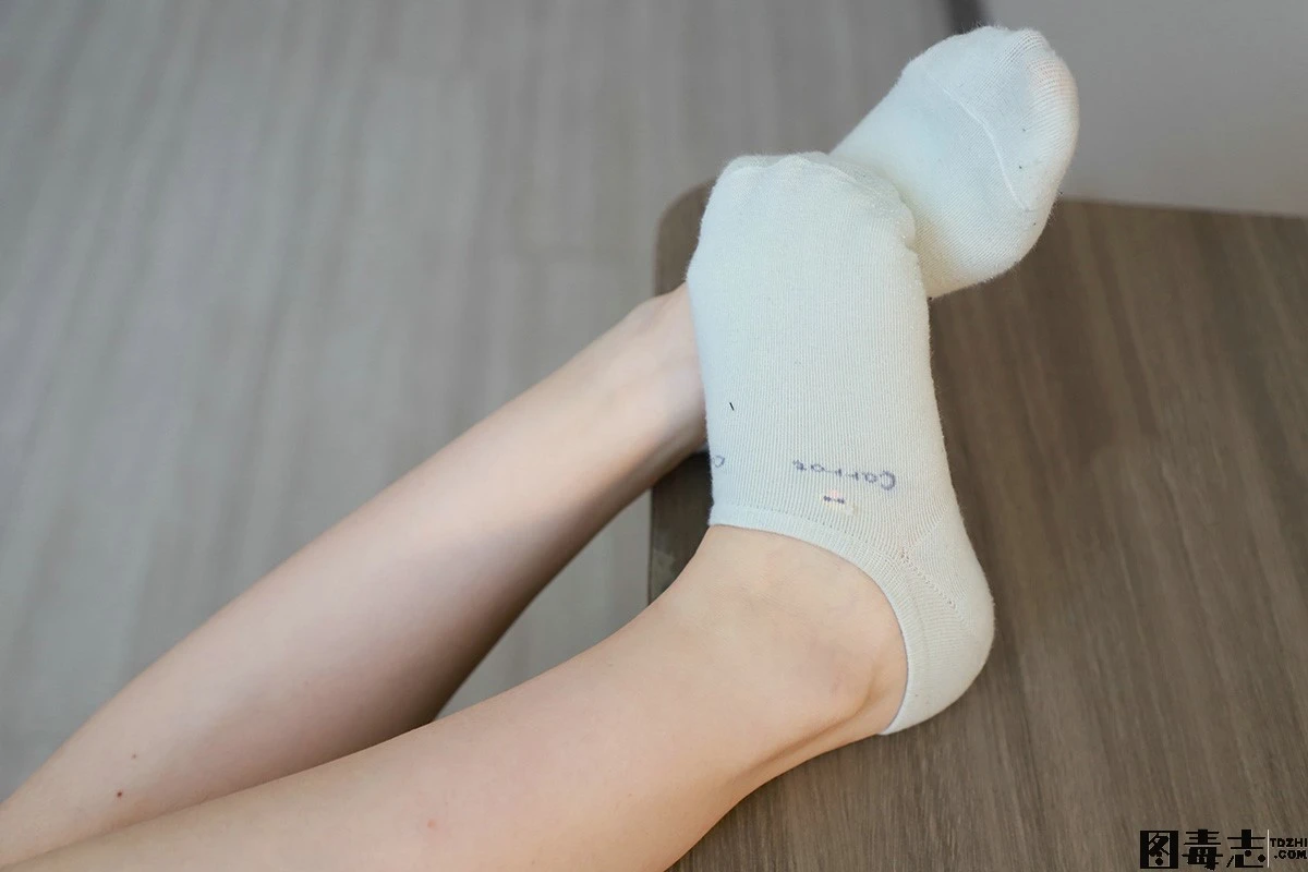 [誉铭传媒] 袜足摄影 2020年第37期作品-光影社区