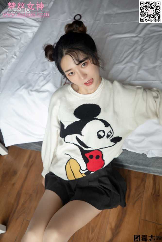 [MSLASS梦丝女神] 2019.11.12 雨晨《白卫衣下的丝袜》-光影社区