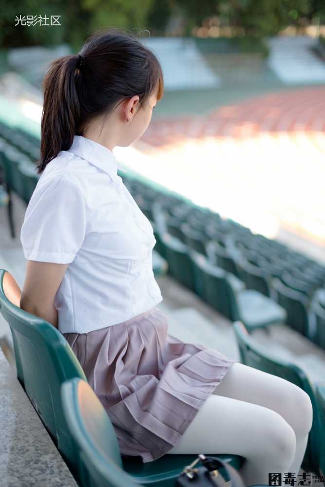 [森萝财团] R15-030 操场上的白丝-光影社区